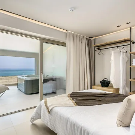 New Beachfront Mesogaia With Heated Pool, Jacuzzi & Playroom, 60m From The Pijanósz Kámbosz