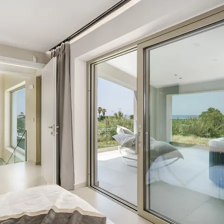 New Beachfront Mesogaia With Heated Pool, Jacuzzi & Playroom, 60m From The Villa Pijanósz Kámbosz