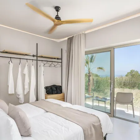 New Beachfront Mesogaia With Heated Pool, Jacuzzi & Playroom, 60m From The Villa *
